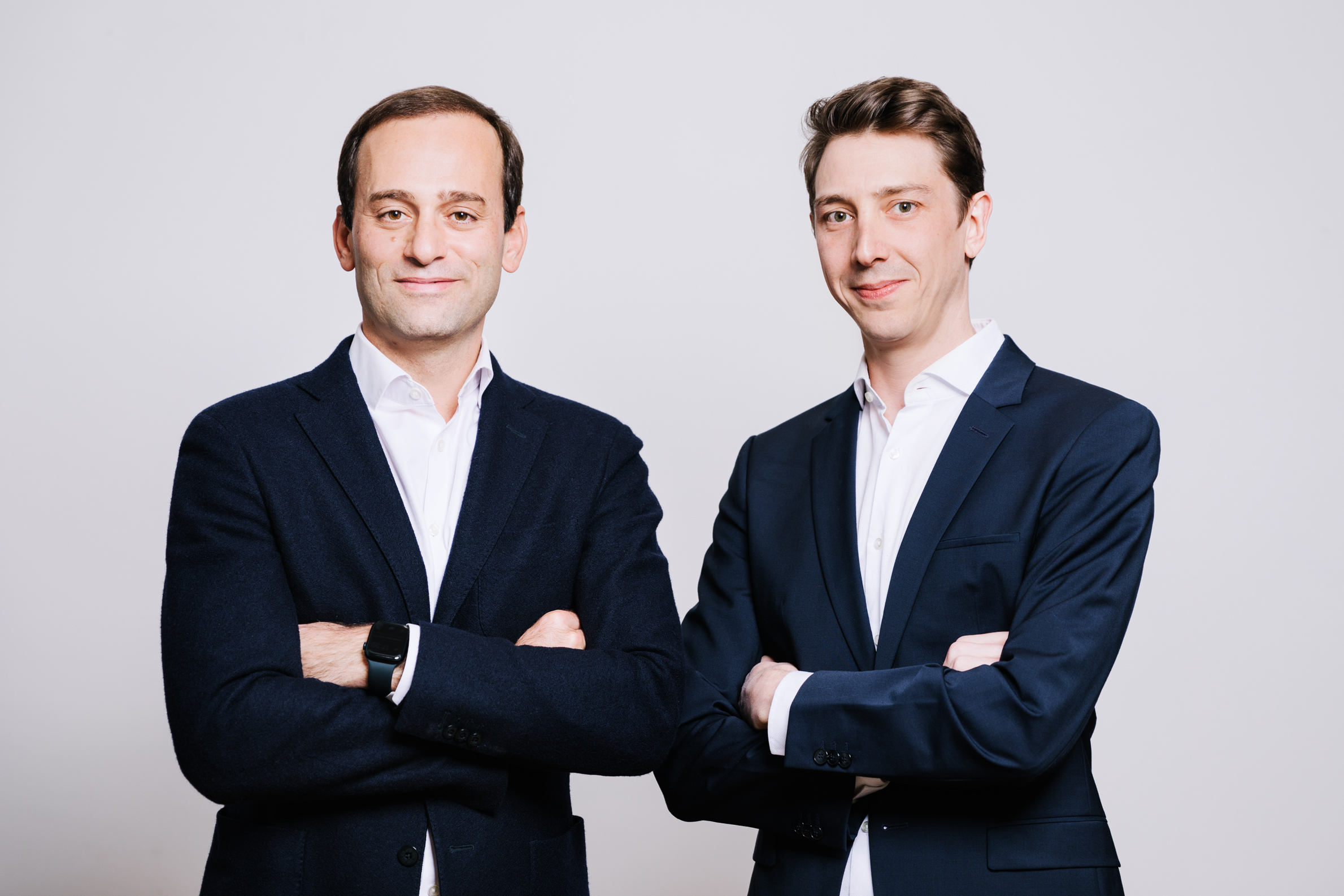 Paul Resch (CEO) standing next to Alexander Lachinger (CMO)